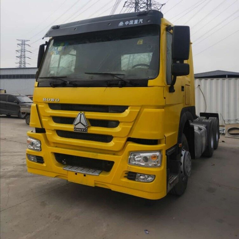 HOWO Euro 4 6x4 Truck Head Price شاحنات الجرار المستعملة